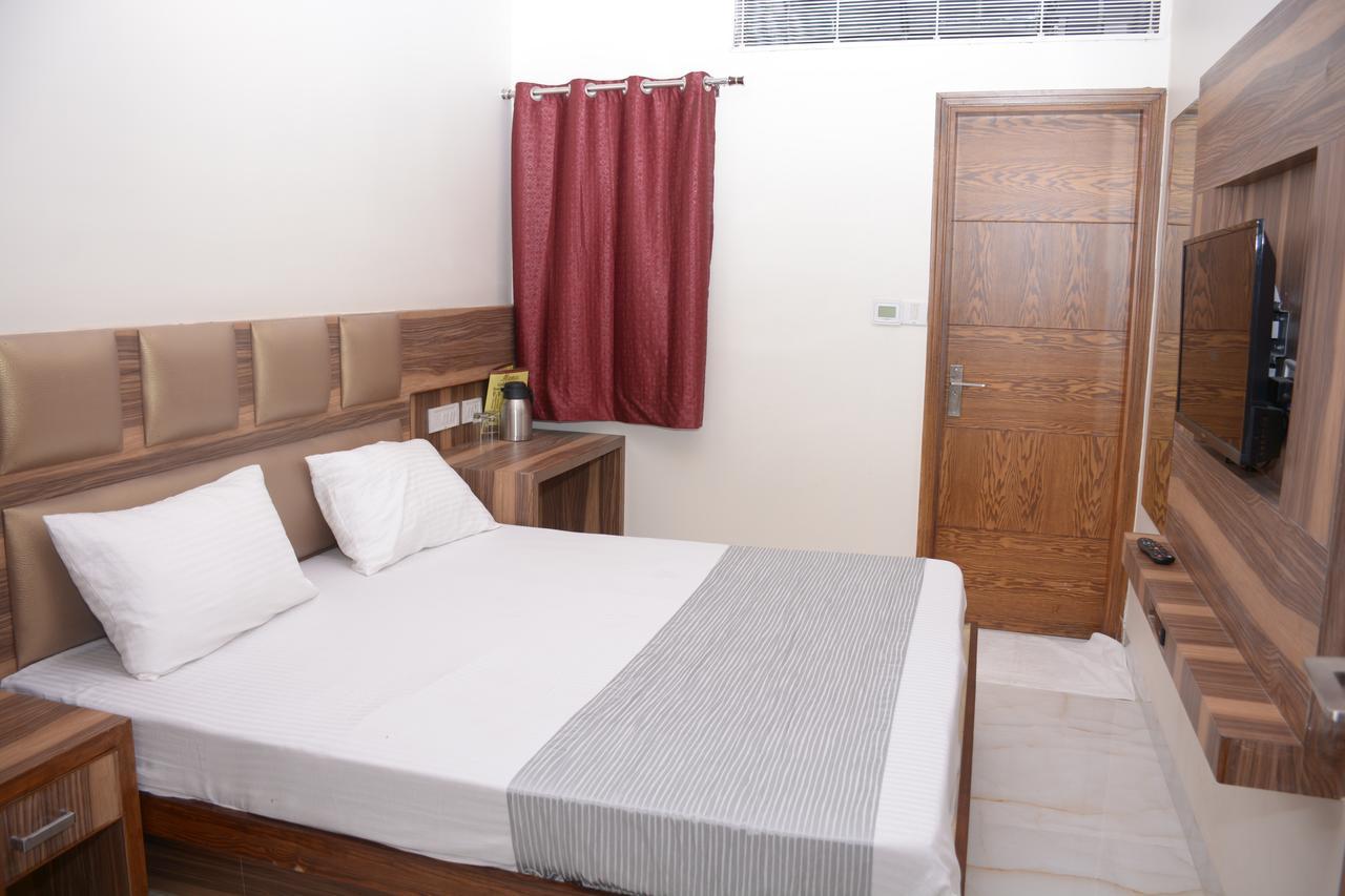 Hotel Golden Oasis - A Well Hygiene Property Paharganj Εξωτερικό φωτογραφία
