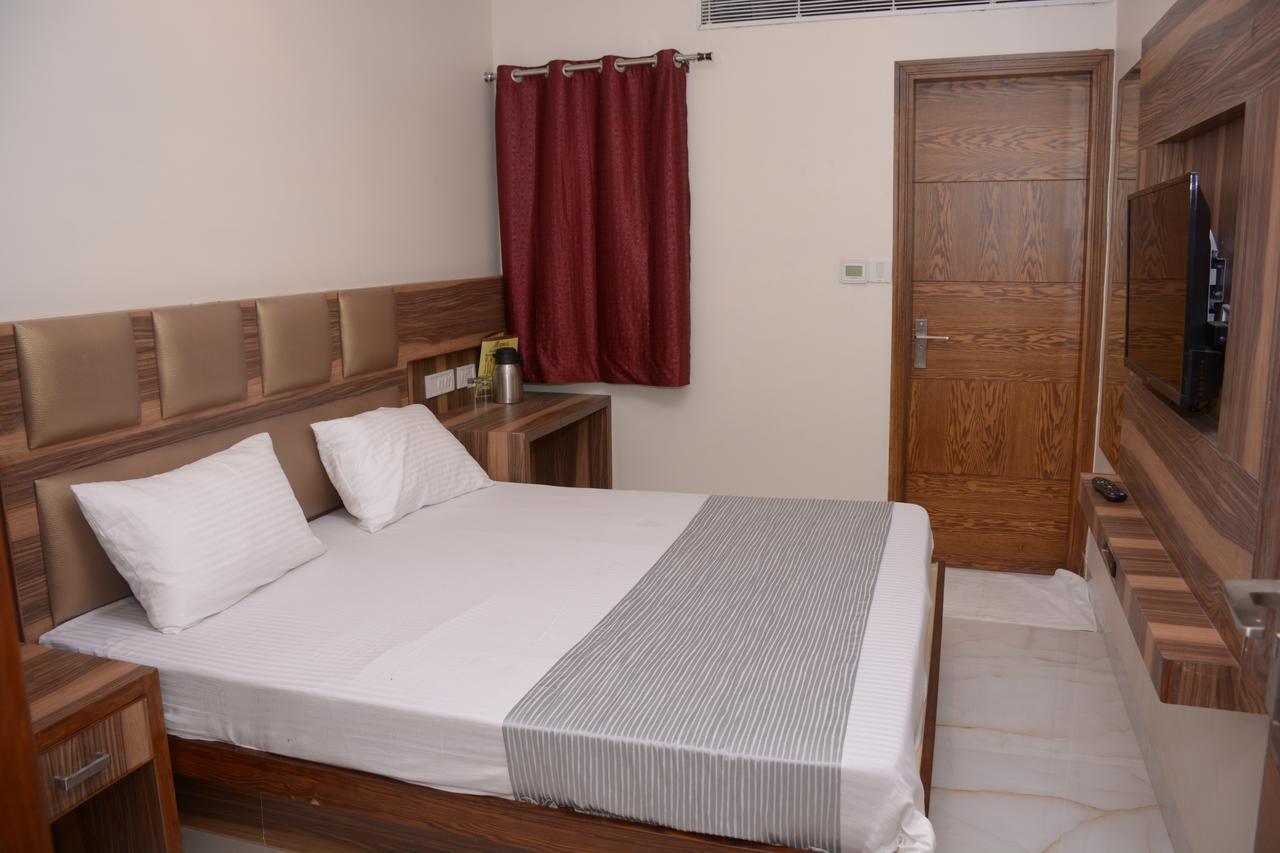 Hotel Golden Oasis - A Well Hygiene Property Paharganj Εξωτερικό φωτογραφία